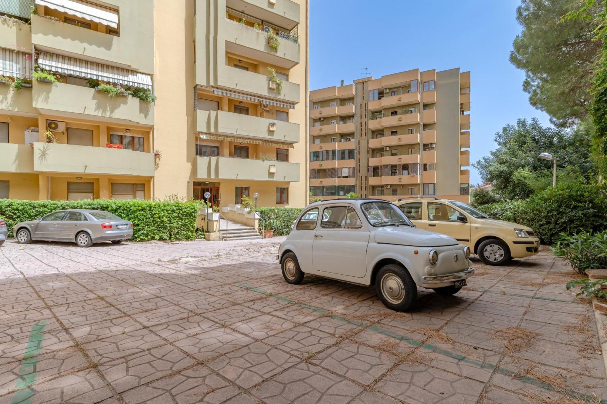 Kalbia Or Renovated, Functional, Intimate And Cagliari