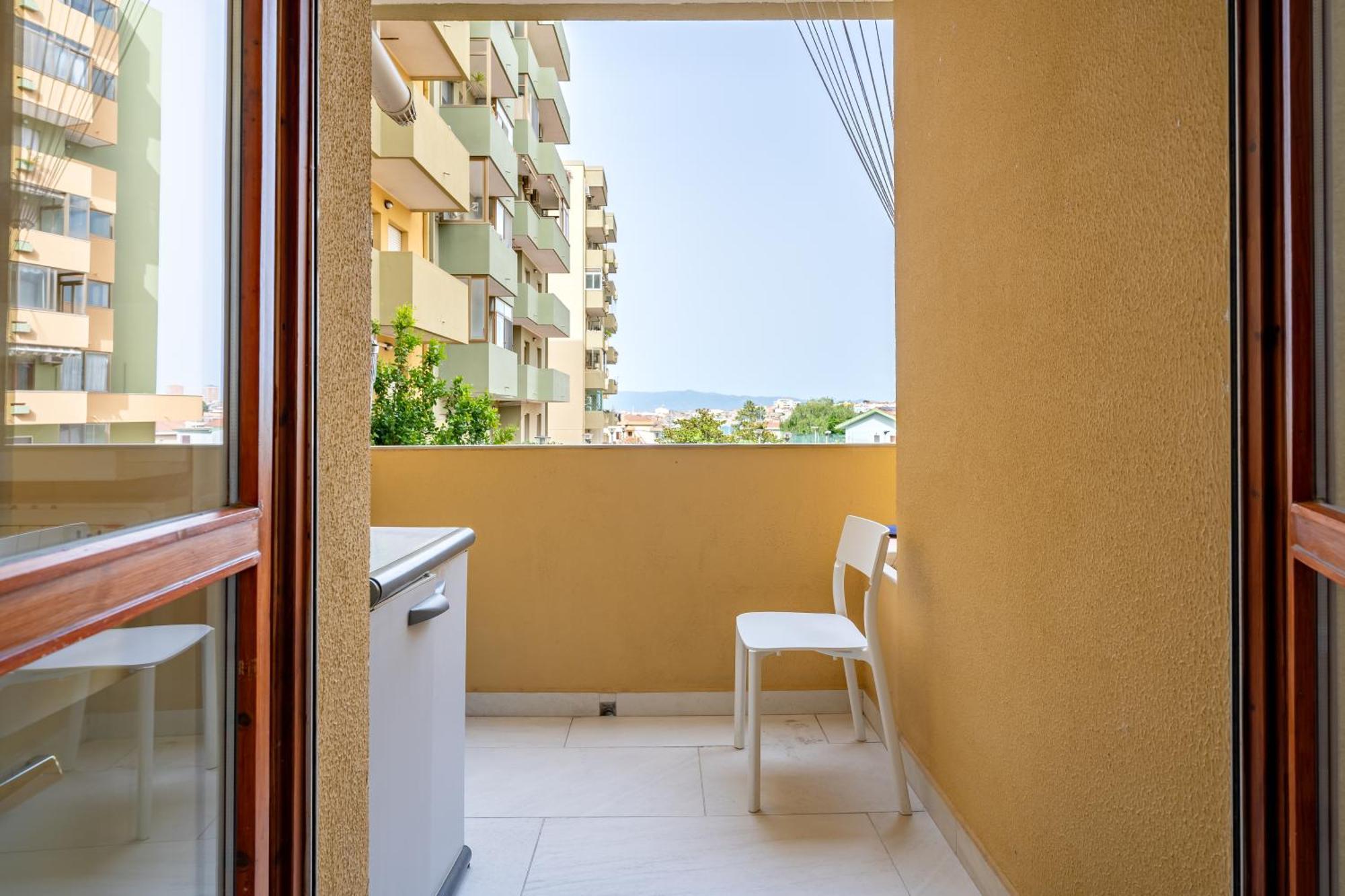 Kalbia Or Renovated, Functional, Intimate And Cagliari